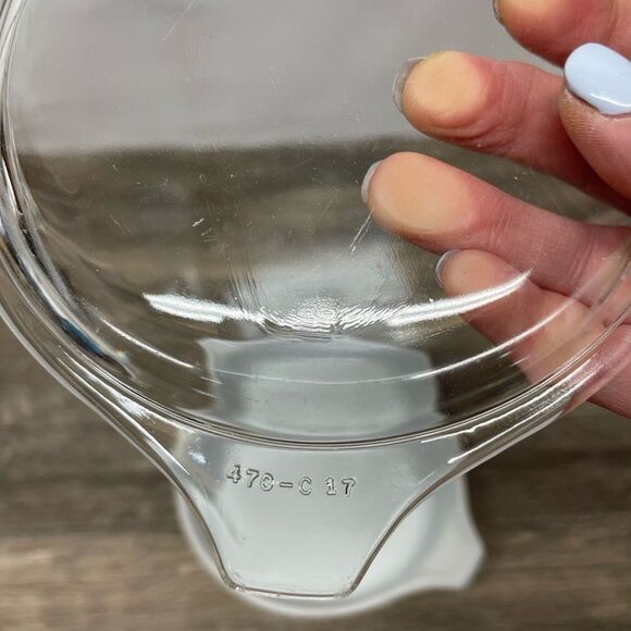 Vintage Pyrex Butterfly Gold II 1 Pint Dish w/Lid - Picture 3 of 6